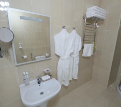 Двухместный номер люкс с видом на монастырь в Покровская