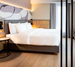 Номер люкс с 1 двуспальной кроватью в Radisson Hotel Gorizont Rostov-on-Don