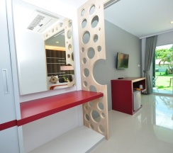 Двухместный номер Deluxe с балконом двуспальная кровать в Phi Phi Rimlay Cottage