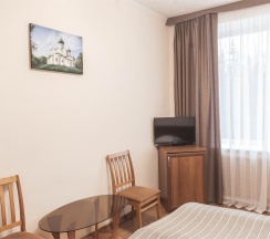 Двухместный номер категории «стандарт» в Транзит