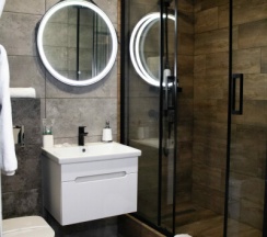 улучшенные  апартаменты с балконом ("Vivaldi", центр, Сакко 24), 516 в Viva aparts