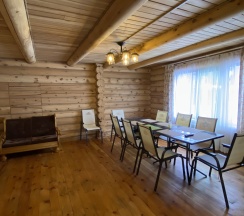 Дом для отпуска в Ая