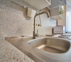 Апартаменты с балконом и с красивым видом из окна в Апартаменты 1b Красногорский 46 двухкомнатная