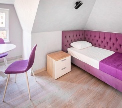 Номер стандарт с 1 односпальной и 1 двуспальной кроватью (мансарда) в Олимп