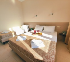 3х местный полулюкс с видом на море в Морская волна