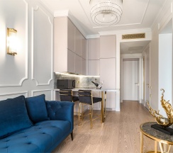 Апартамент с видом на море и балконом в Grand Royal Residences