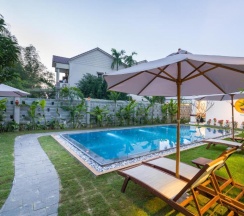 Вилла с видом на сад в Hoi An Laughter Garden Villas
