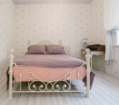 Апартаменты Comfort с 2 комнатами с красивым видом из окна в Апартаменты с Камином на Набережной Прованс