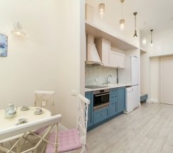 Двухкомнатные апартаменты "Сапфир" с кухней и видом на город в Orfei Hotel