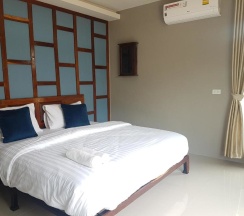 Двухместный номер Standard с балконом двуспальная кровать в Slow Life Sabaidee Pai Bed & Breakfast