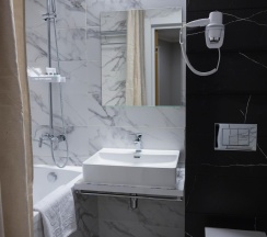 Номер стандарт улучшенный с 1 односпальной кроватью (с завтраком) в Тарей