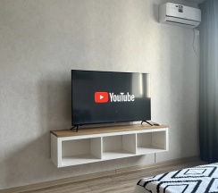 Апартаменты c 1 комнатой с балконом и с красивым видом из окна в Квартира FroLove Aparts Сканди