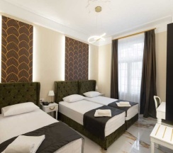 Трёхместный номер Standard в Modern Luxury Hotel