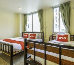 Трёхместный номер Standard в OYO 928 Leaf Hostel