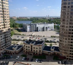 Апартаменты c 1 комнатой с видом на город в Квартира на Северном Шоссе 20
