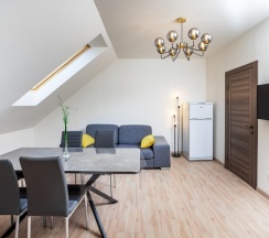 Двухкомнатный семейный.Мансарда в Три Восьмёрки