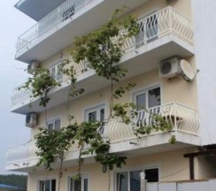 Двухместный номер с двуспальной кроватью с видом на озеро в Андреанна