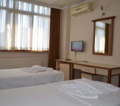 Двухместный номер Standard с видом на окрестности 2 отдельные кровати в Ayvalik Palas Hotel