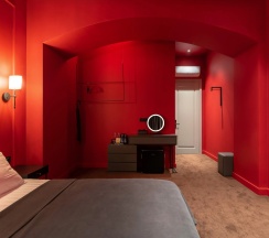 Двухместный номер Superior (двуспальная кровать) в Апартаменты Red room в NikolaevBuilding