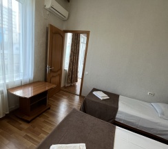 Двухкомнатный пятиместный с балконом в ЭльМар