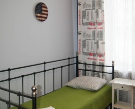 номер с двумя односпальными кроватями, санузел общий в Спи здесь