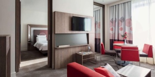 Алматы: Отель Отель Novotel Almaty City Center