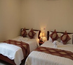 Двухместный семейный номер Standard двуспальная кровать в Hung Thu Hotel