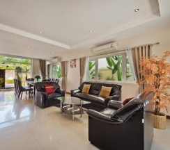 Вилла с 4 комнатами в Tropicana Pool Villa