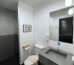 Двухместный номер Superior с балконом 2 отдельные кровати в Ideo Phuket Hotel