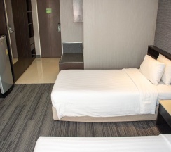 Двухместный номер Deluxe с балконом 2 отдельные кровати в Chor Cher - The Luxury Green Hotel