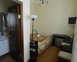 Номер стандарт с 1 двуспальной кроватью в 7 Вечеров