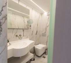 Двухместный номер Deluxe двуспальная кровать в Modern Luxury Hotel