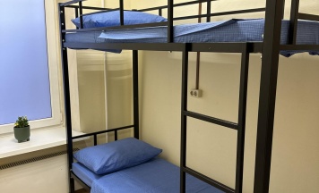 Кровать в 2-местном общем мужском номере в Точка