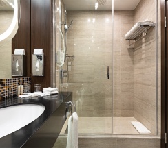 Стандартный номер Делюкс с двуспальной кроватью не видовой в Krasnodar Marriott Hotel