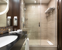 Стандартный номер Делюкс с двуспальной кроватью не видовой в Krasnodar Marriott Hotel