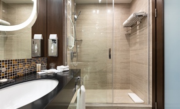 Стандартный номер Делюкс с двуспальной кроватью не видовой в Krasnodar Marriott Hotel