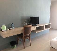 Двухместная студия Deluxe с балконом двуспальная кровать в Khao Oat Airport