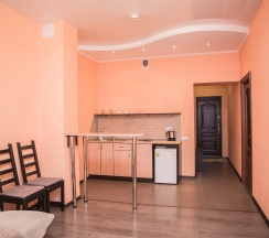 Двухкомнатный с кухней в Вип-Хаус