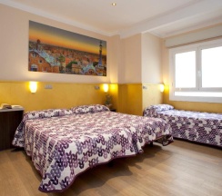 Трёхместный номер Standard в Hostal Barcelona