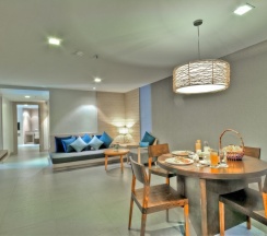 Семейный люкс с 2 комнатами в Отель The Ashlee Heights Patong Hotel & Suites