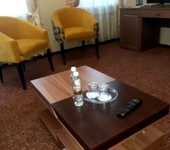 Двухместный люкс с 2 комнатами с балконом двуспальная кровать в Старый городъ