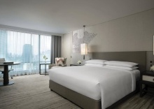 Двухместный клубный номер Standard двуспальная кровать в Отель Bangkok Marriott Marquis Queen’s Park