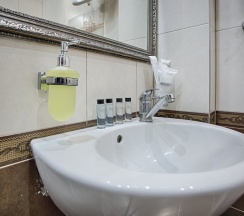 Двухместные апартаменты 4 c 1 комнатой с видом на парк 2 отдельные кровати в Exclusive Hotel&Apartments