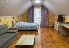 2-комнатный номер люкс с 1 двуспальной кроватью (с завтраком) в Манжерок