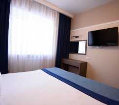 Двухкомнатный люкс с кухней и кроватью размера King-size в Time hotel