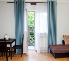 Двухкомнатный делюкс в Альпийский двор