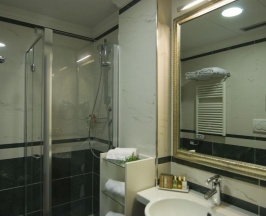 Двухместный номер Classic двуспальная кровать в JR Hotels Oriente Bari