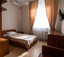 1-местный номер улучшенный стандарт в Djump hotel