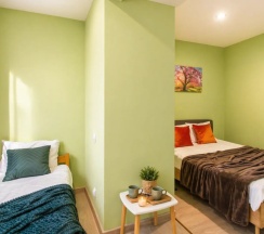 Трёхместная студия Comfort в Апартаменты Room-Room Кировский 1