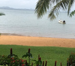 Бунгало с красивым видом из окна в Amber Sands Beach Resort